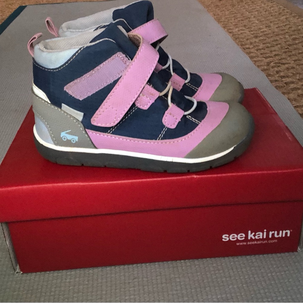 See Kai Run Canyon WP Little Girls Hiking Boots sz 12
